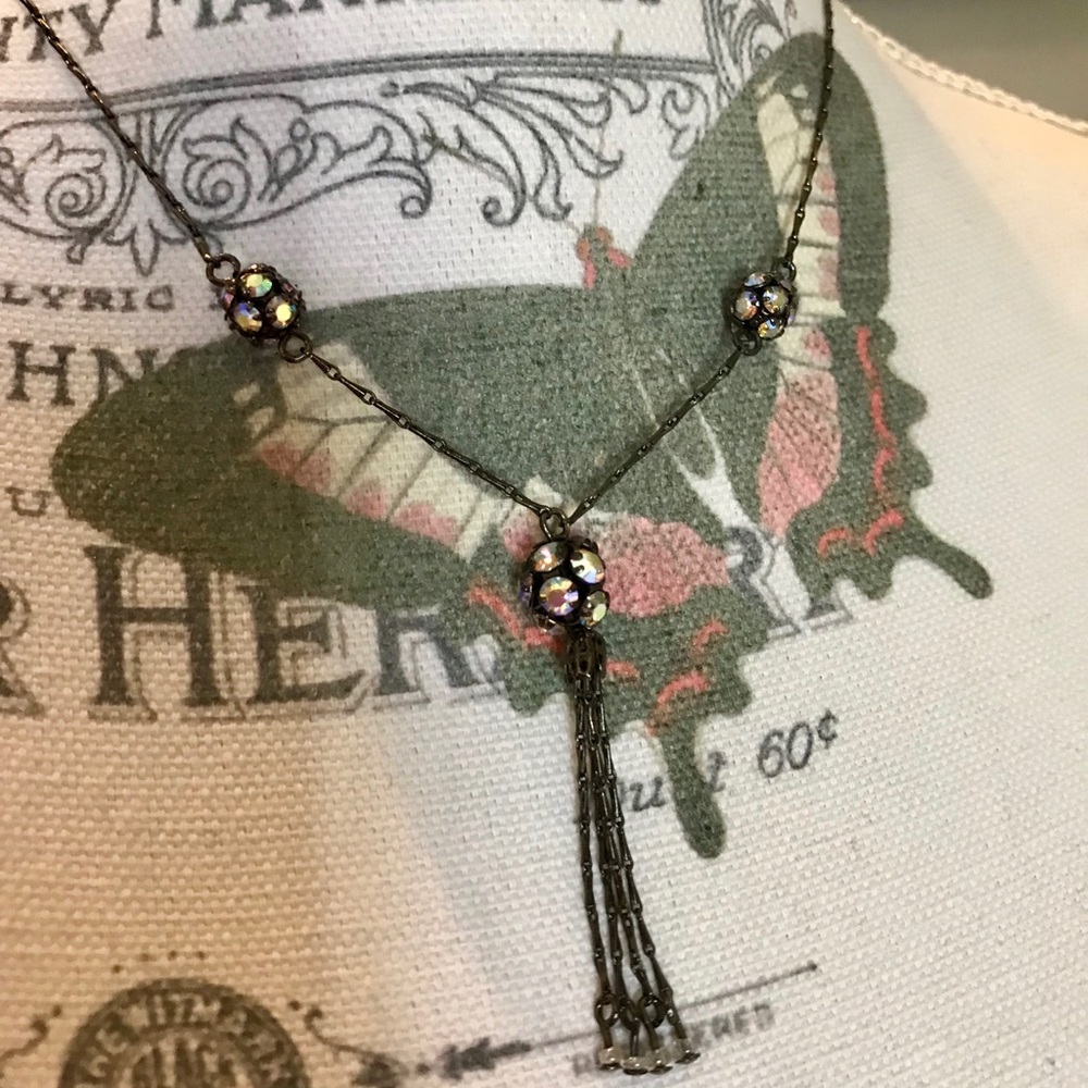 ⚜️ Vintage “Y” Style Rhinestone Necklace